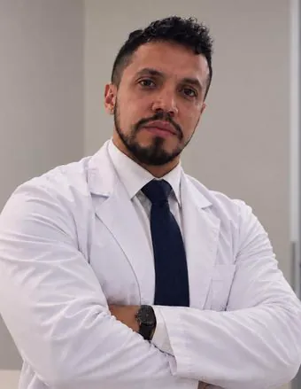Dr. Edmundo Samaniego, editor